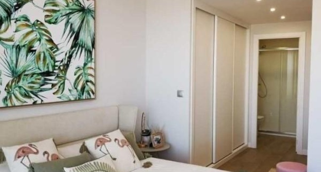 Недвижимость в Испании, Новые квартиры на первой линии пляжа от застройщика в Ла Манга